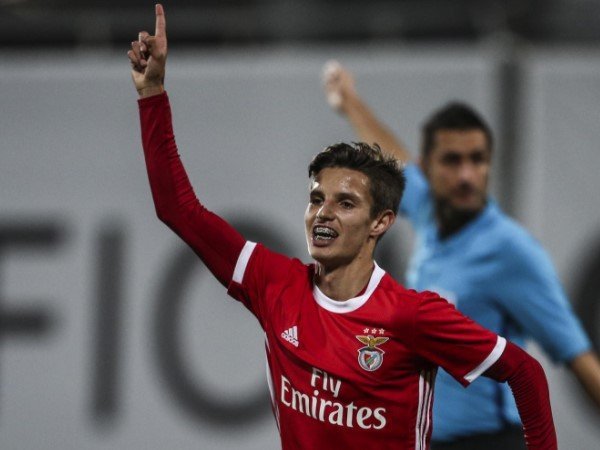 Rincian Transfer Tiago Dantas ke Bayern Munich Terungkap