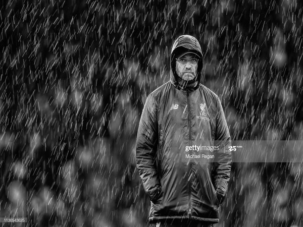 Jurgen Klopp diprediksi akan mengganti formasi saaat Liverpool bertemu Everton/Image: Getty