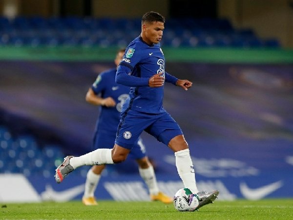 Kurt Zouma ingin menyerap ilmu dari Thiago Silva.