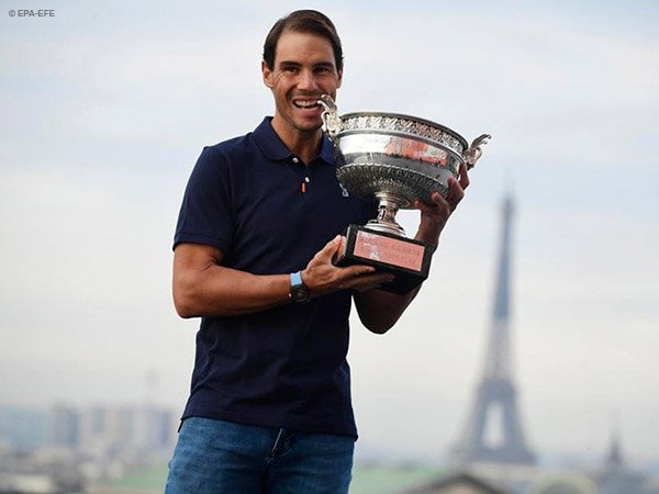 Rafael Nadal memenangkan gelar French Open ke-13 dalam kariernya tanpa kehilangan satu set pun