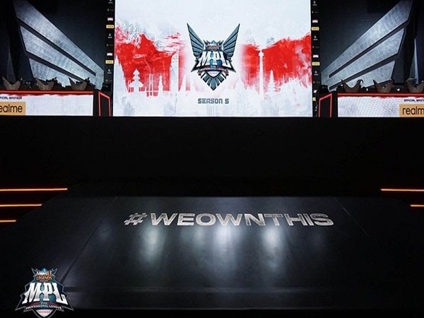 RRQ Hoshi Juara di MPL season enam