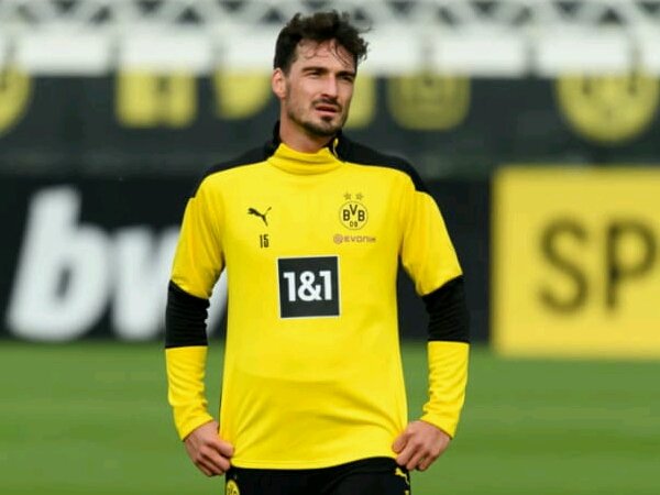 Mats Hummels Ungkap Perbedaan Jurgen Klopp dan Lucien Favre
