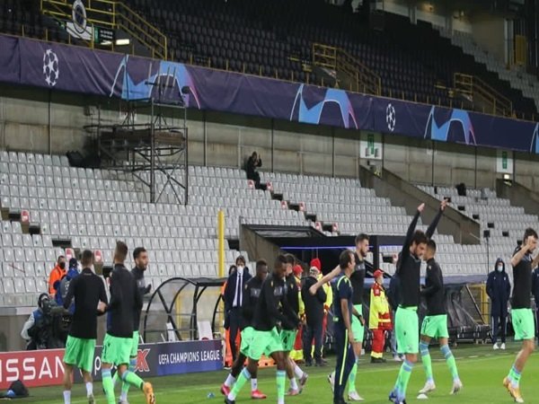 Lazio ragukan tes swab UEFA