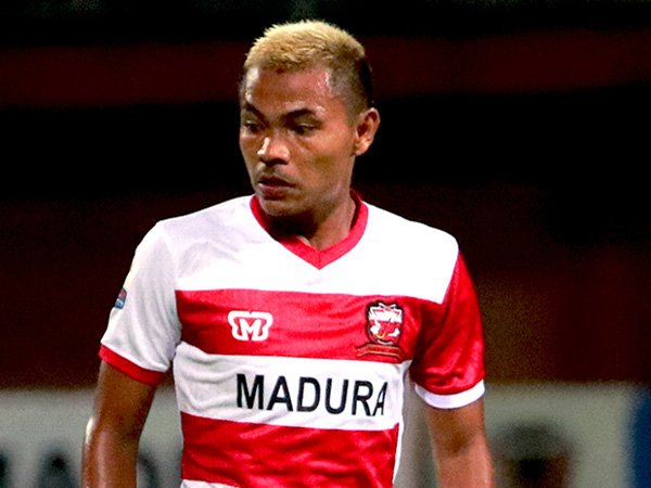 Gelandang Madura United, Asep Berlian