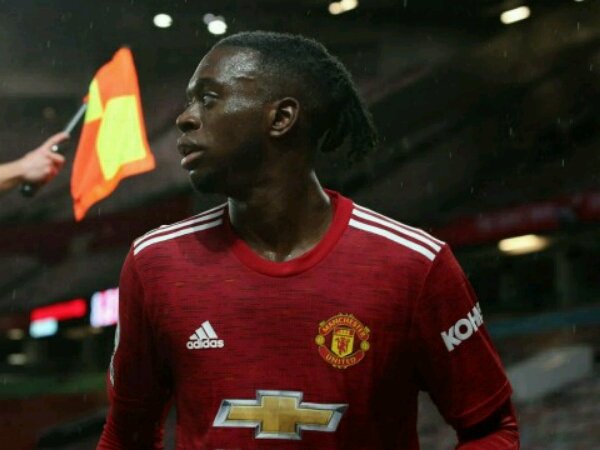 MU disarankan untuk memainkan Aaron Wan-Bissaka sebagai centre back