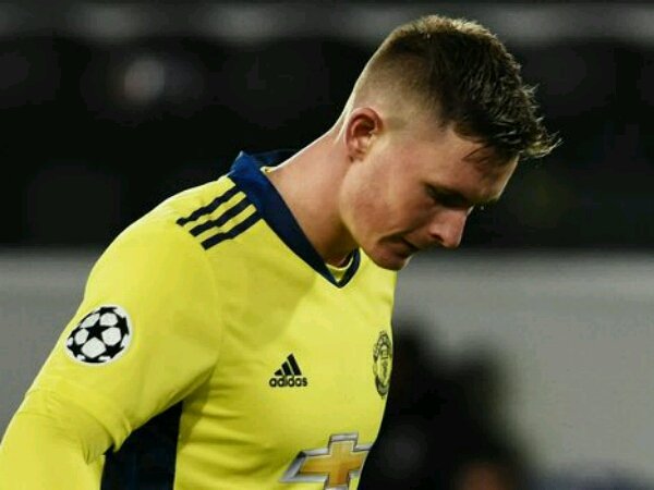 Dikalahkan Basaksehir, Scholes kritik performa Dean Henderson dan Nemanja Matic