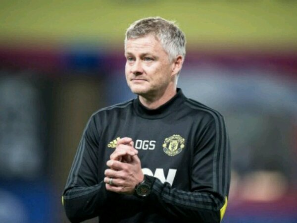 Ole Gunnar Solskjaer ingin MU berpikir panjang tentang masa depannya