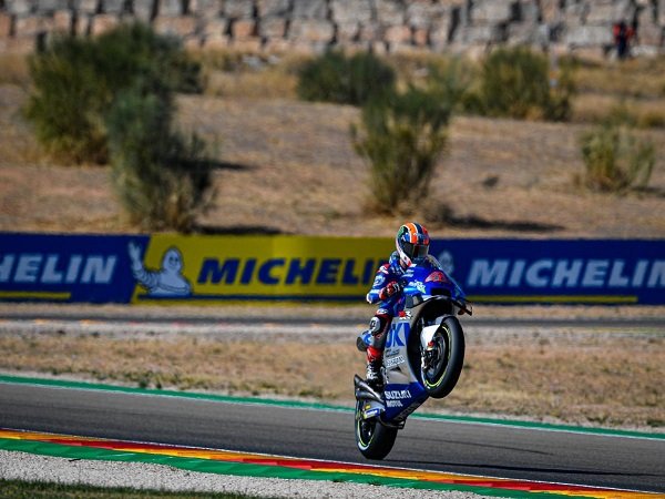 Alex Rins pimpin sesi FP4 MotoGP Valencia.