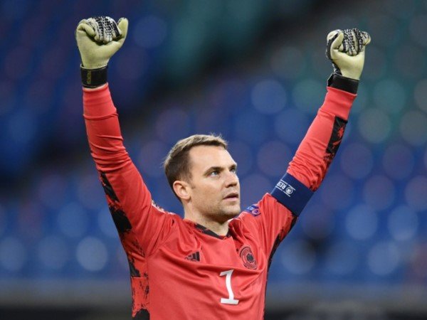 Manuel Neuer Dapat Ucapan Spesial