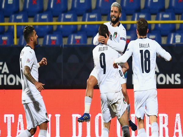 Para pemain Italia merayakan ke gol ke gawang Bosnia di partai pamungkas Grup A1 UEFA Nations League (19/11) / via EPA