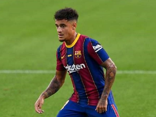 Ronald Koeman tak menjamin Coutinho bakal bermain di posisi sayap.