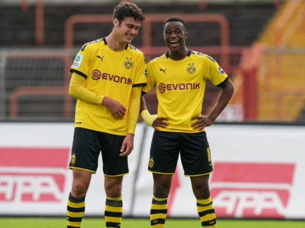 Youssoufa Moukoko dan Gio Reyna Tak Pernah Saling Berbicara