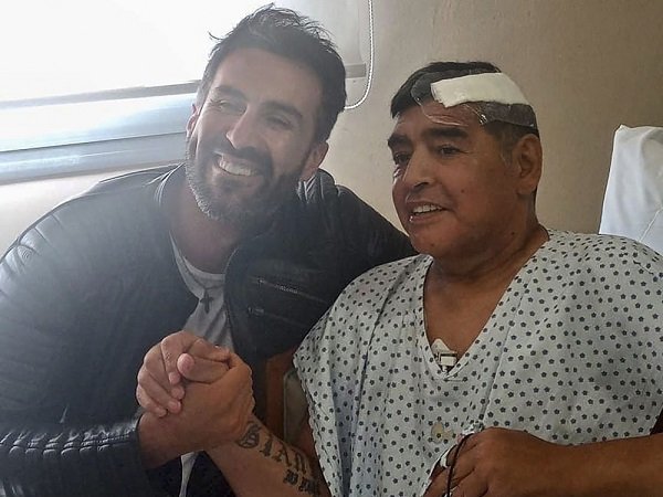 Dokter pribadi Diego Maradona, Leopoldo Luque, diperiksa polisi.