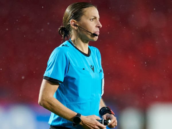 Liga Champions Akan Gunakan Wasit Wanita untuk Pertama Kalinya