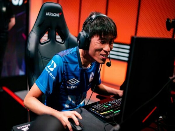 FlyQuest Kontrak Mantan Roster Schalke 04 Dreams