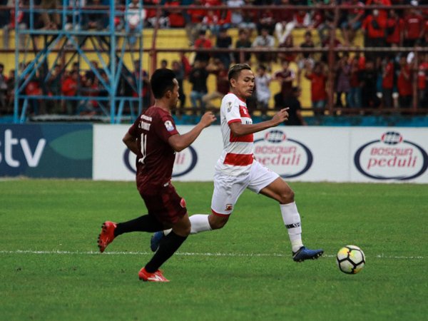 Pemain Madura United, Asep Berlian