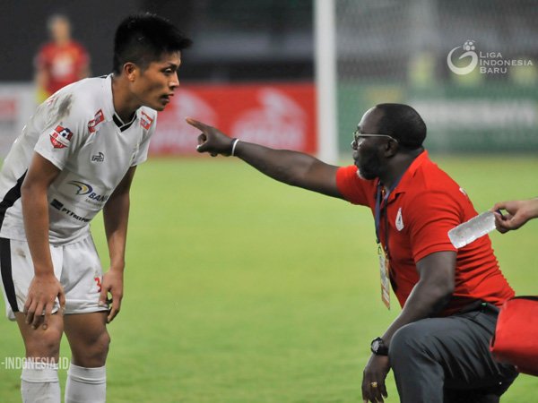 Jacksen F Tiago Punya Target Khusus Pada Football Camp di Kota Batu