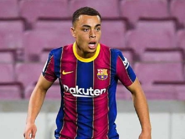 Bek sayap Barcelona, Sergino Dest. (Images: Getty)