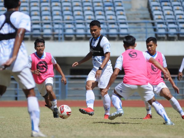Gelandang Persib, Dedi Kusnandar