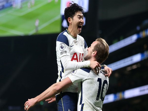 Eriksen tunjukkan reaksi atas penampilan Kane dan Son