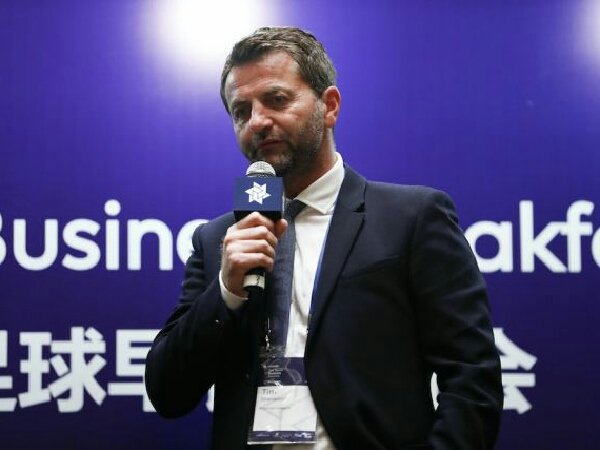 Tim Sherwood kritik duo bek Manchester United