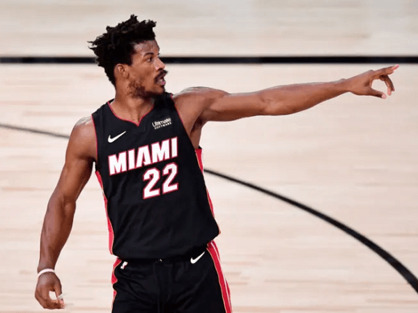 Jeda antar musim yang pendek tak surutkan semangat Jimmy Butler.