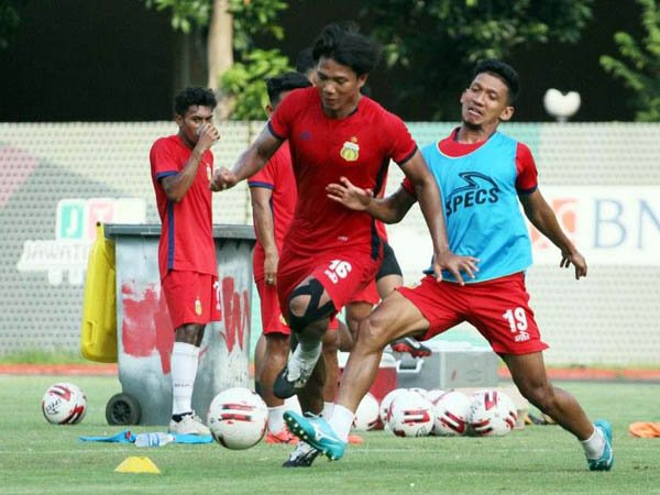 Pemain bertahan Bhayangkara Solo FC, Achmad ufriyanto atau Jupe