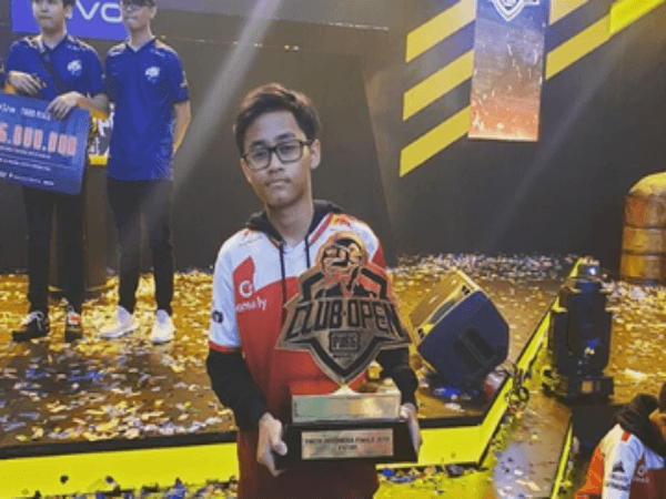 Luxxy Bigetron RA Ungkap Penyebab Pemain Pro Beralih Menjadi Streamer