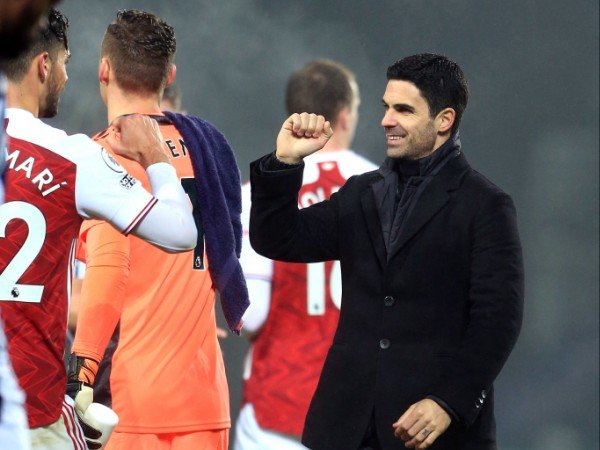 Mikel Arteta membimbing Arsenal meraih tiga kemenangan berturut-turut