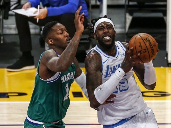 Anthony Davis sebut Lakers beruntung bisa dapatkan Montrezl Harrell.