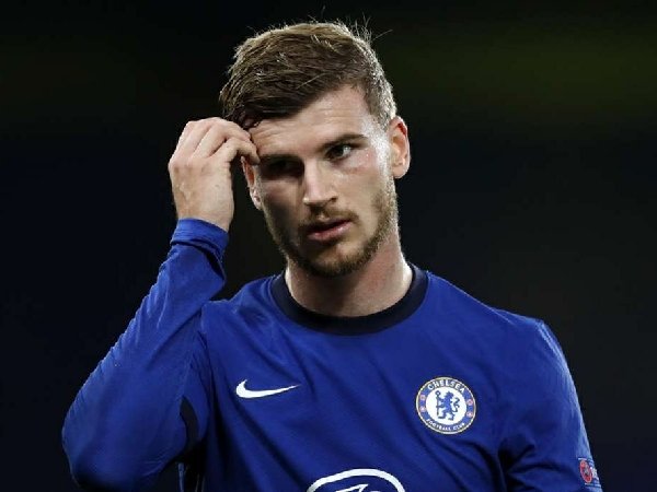 Gianfranco Zola yakin bahwa Timo Werner akan lebih efektif jika ditempatkan di area sayap.