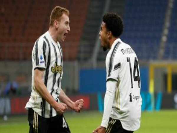 Menang 3-1, Juventus Akhiri Rekor 27 Laga Unbeaten AC Milan