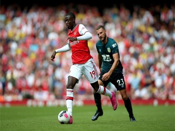 Nicolas Pepe diminta untuk tidak bermalas-malasan oleh Loic Remy untuk bisa sukses bersama Arsenal / via Getty Images