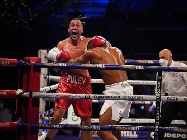 Kubrat Pulev saat melawan Anthony Joshua.