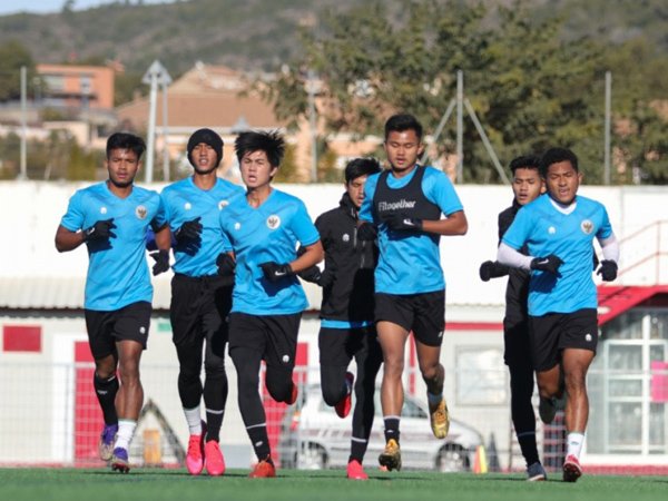 Skuat timnas Indonesia U-19 berlatih di Spanyol