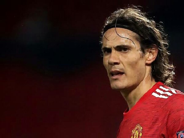 Menurut Berbatov, Edinson Cavani bisa jadi senjata besar saat MU hadapi Liverpool