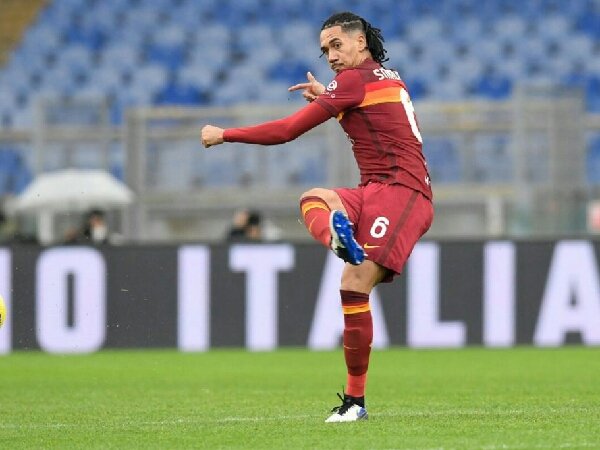 Chris Smalling tak bisa berkata-kata saat diminta menjelaskan kekalahan AS Roma dari Lazio