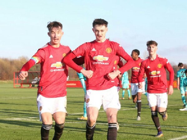 Solskjaer isyaratkan untuk mainkan Joe Hugill di tim utama MU