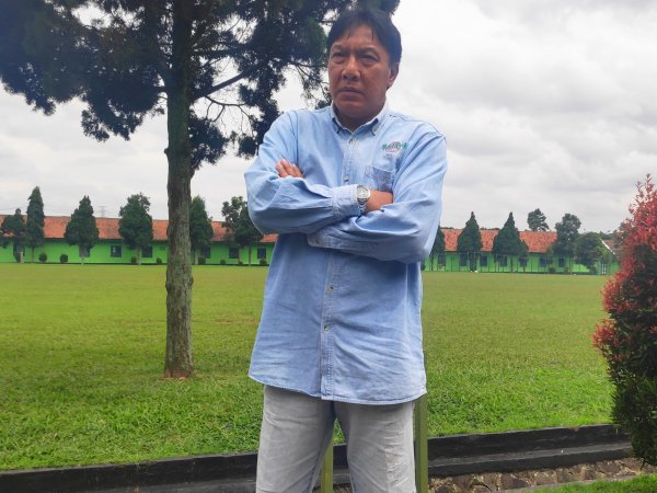 Robby Darwis sang pendiri Robby Darwis Football Academy