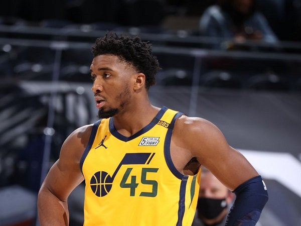 Donovan Mitchell ingatkan Utah Jazz agar tidak cepat berpuas diri.