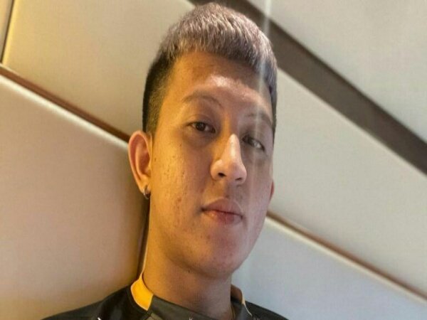 Faktor Bahasa Bikin Xinnn Senang Acil Kembali Jadi Pelatih RRQ Hoshi