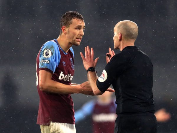 West Ham Akan Banding Kartu Merah yang Didapat Tomas Soucek