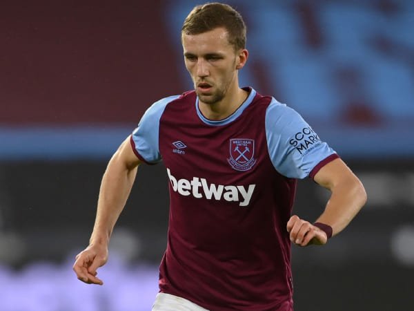 Soucek Kecewa Wasit yang Berinya Kartu Merah Dapat Pelecehan Online