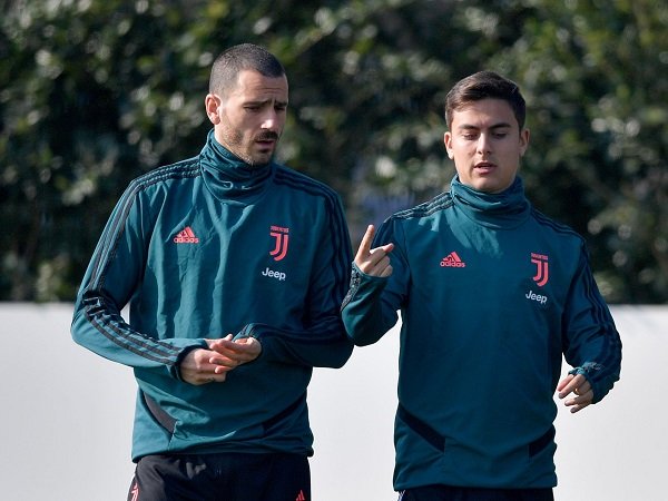 Leonardo Bonucci dan Paulo Dybala kemungkinan absen saat Juventus hadapi Napoli