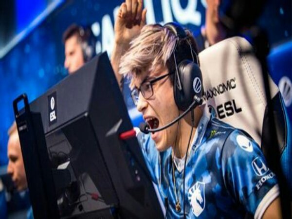 Twistzz Debut, FaZe Clan Bekuk Team Liquid di BLAST Premier Spring 2021