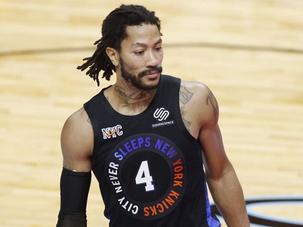 Tom Thibodeau senang dengan cara Derrick Rose adaptasi bersama New York Knicks.