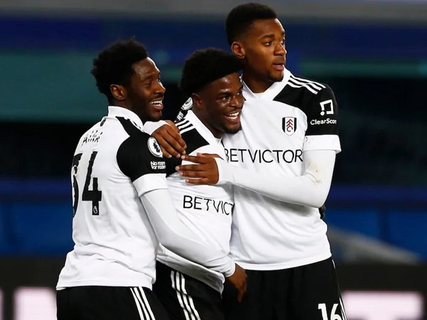 Josh Maja tandai start pertamanya bersama Fulham dengan dua gol. (Gambar: Getty)