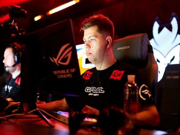 FaZe Clan Cadangkan olofmeister, dan Bawa Pulang Karrigan