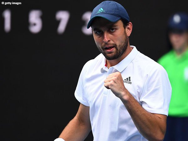 Aslan Karatsev mengguncang dunia tenis dengan performa memukau di Australian Open 2021