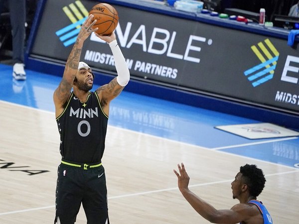 D'Angelo Russell akan menepi sebulan lebih usai jalani operasi lutut.